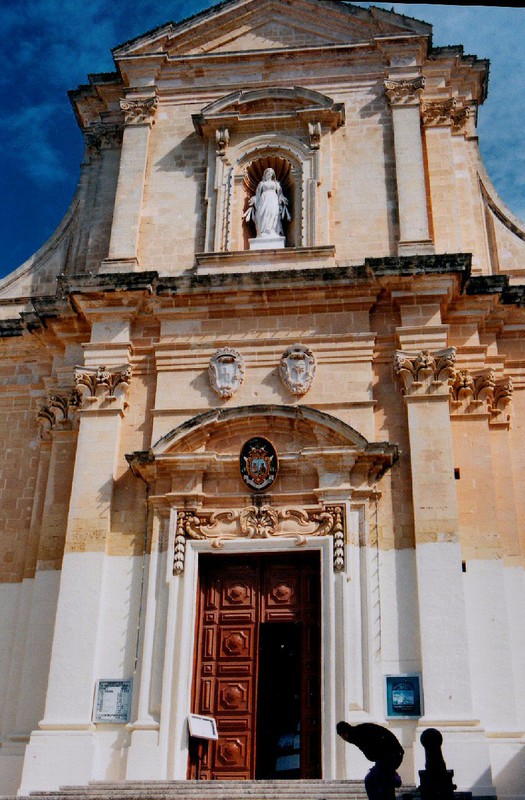 the Cathedral's entrance