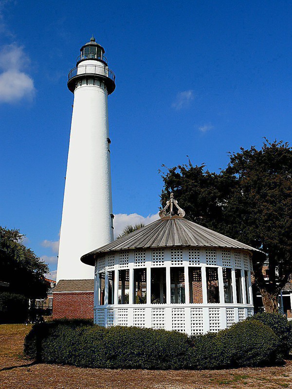 The 1872 lighthouse is home to the Saint Simons Lighthouse Museum and a heritage pavilion ... I climbed the 129 steps to the top … puff! puff!