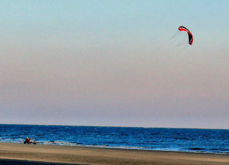 beach-buggy sand-kiting early in the morning