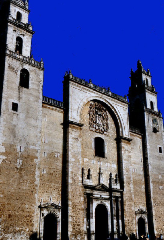 Merida's austere San Ildefonso Cathedral (1598) was the first in the continental Americas.
