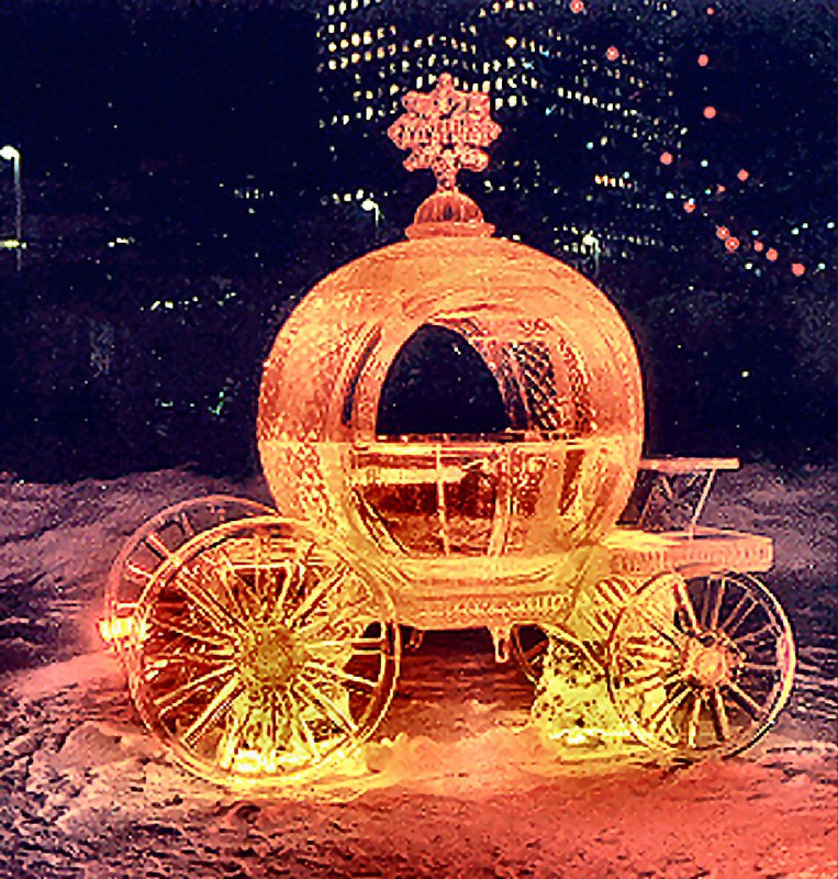 Cinderella's pumpkin coach - half life-size | Photo