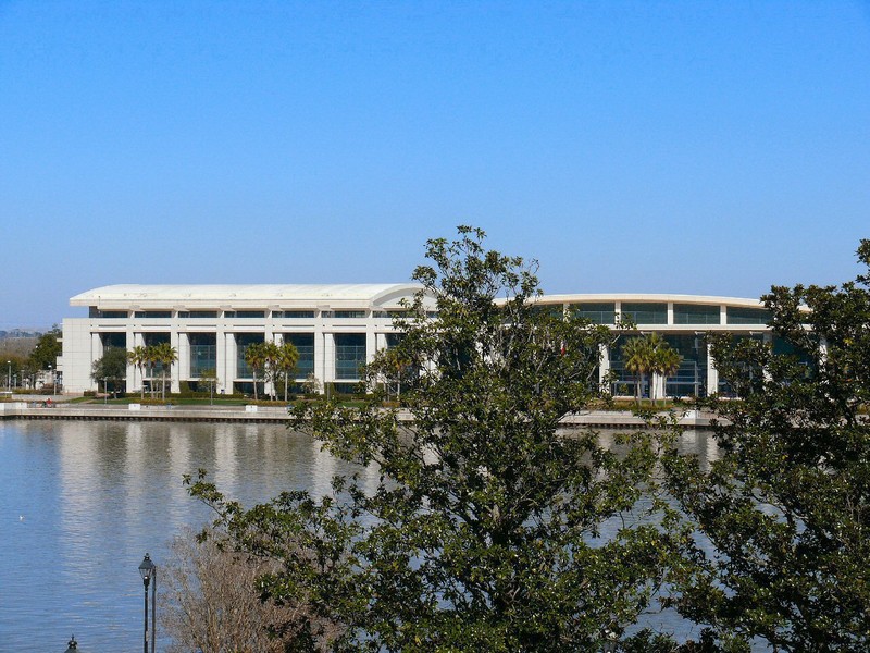 The Trade and Convention Center across the river is reached by the free ferries.
