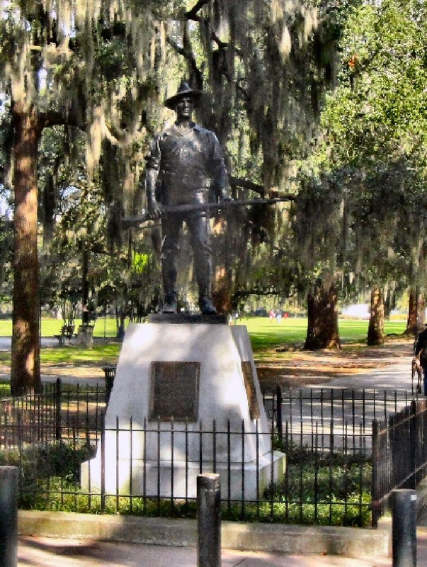 In thls monument the soldier faces south, toward the Spanish enemy.