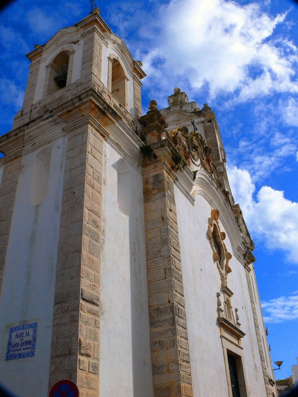 facade, Santo Antonio military church