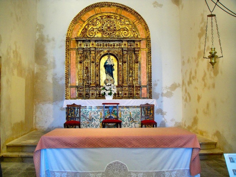 the altar and retable