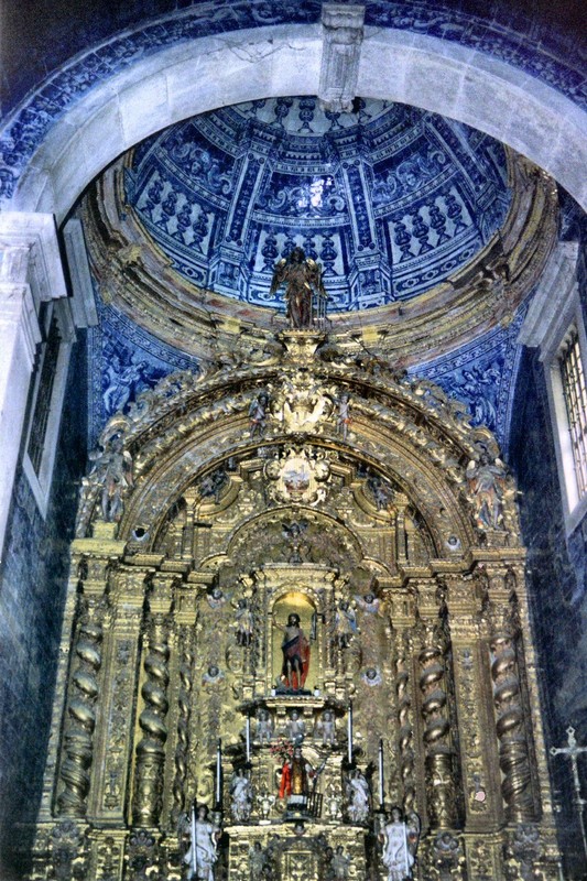 part of the nave and azulejo-covered dome