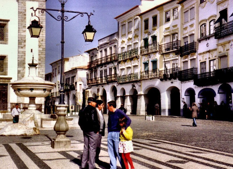 Praça do Giraldo (Giraldo Square), in the heart of the Old City