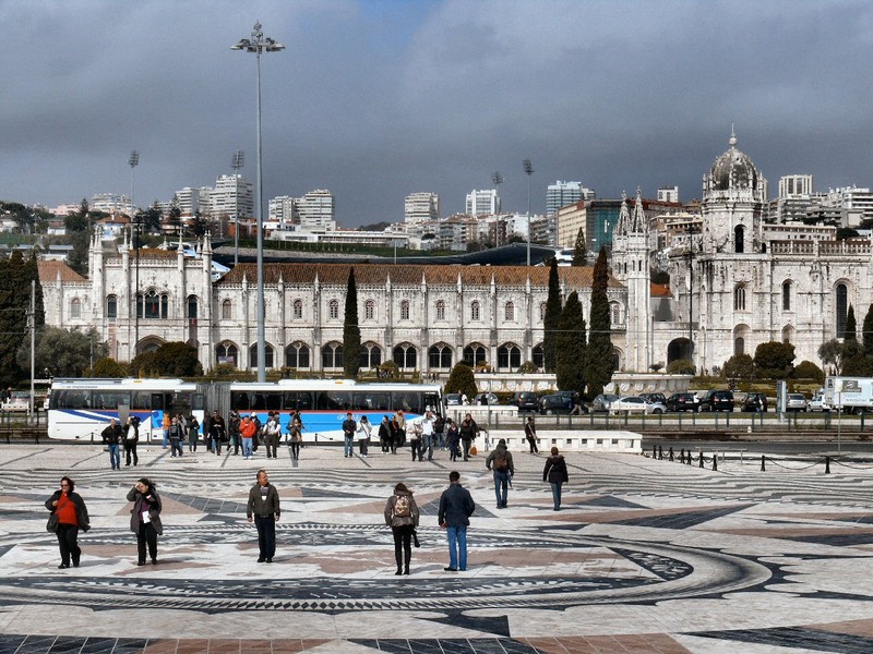 The Empire Square is one of Europe's largest. The massive Jeronimos Monastery stands along its north side