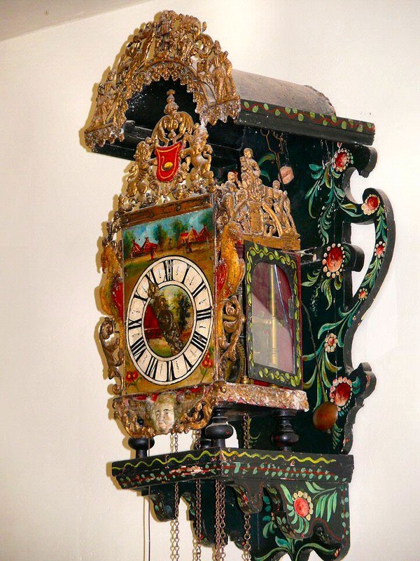 His Black Forest clock was the oldest in UCV.