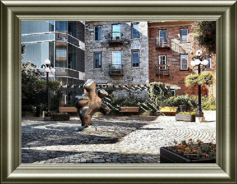 'dancing bear' courtyard