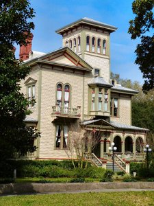 Fairbanks House (1885)