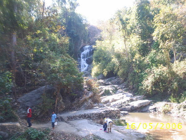 Chiang Mai Waterfall1