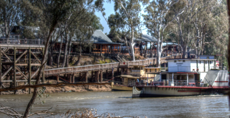 Paddle steamer leaving echuca old wharf