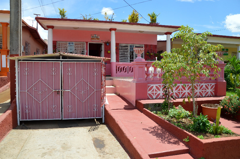 A very pink house - Vinales