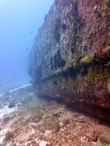 Battleship wreck - diving off Isla Mujeres