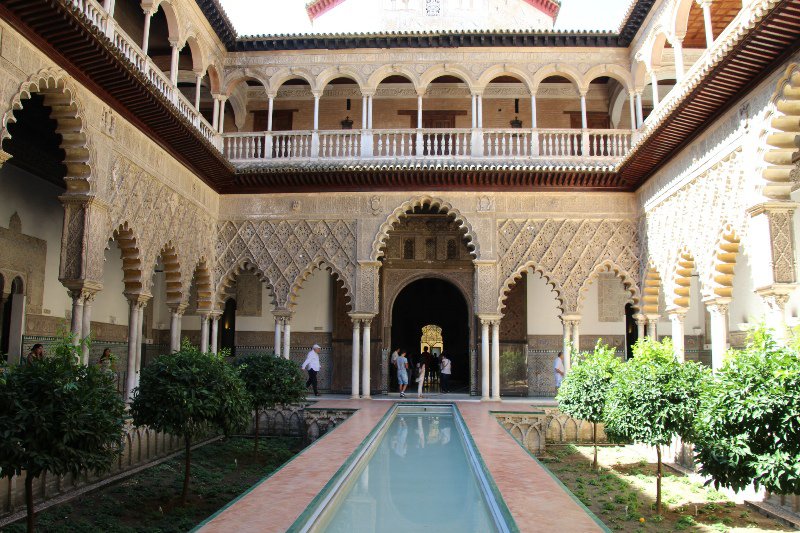 Alcazar courtyard