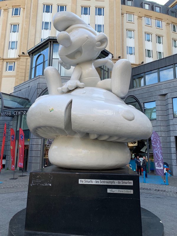 Brussels is also famous for comics and the Smurfs???
