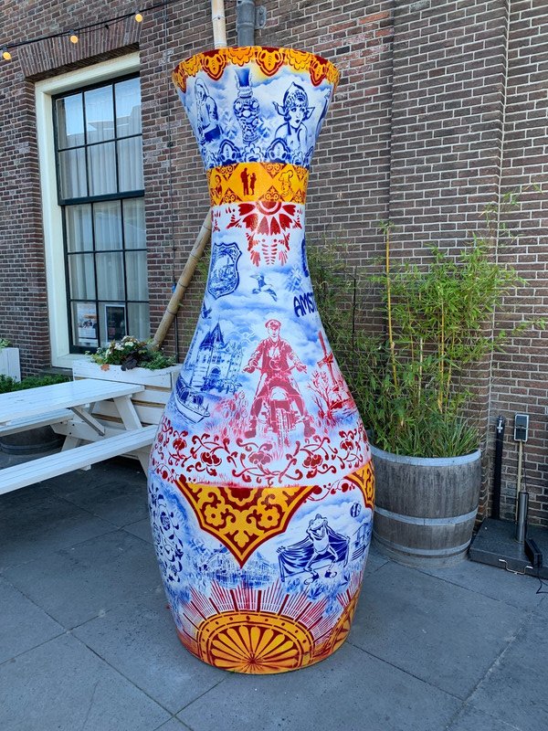 Need big flowers for this vase!