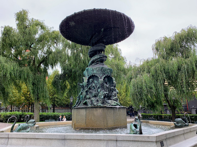 The Fountain in Brigitt Neilsen Park??