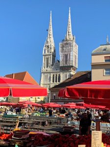 The central market - Cathedral of Zagreb