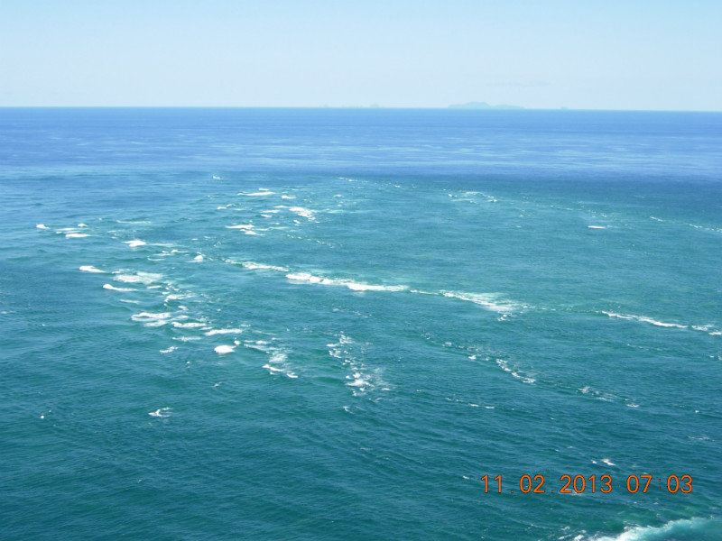 Pacific Ocean meets the Tasman Sea