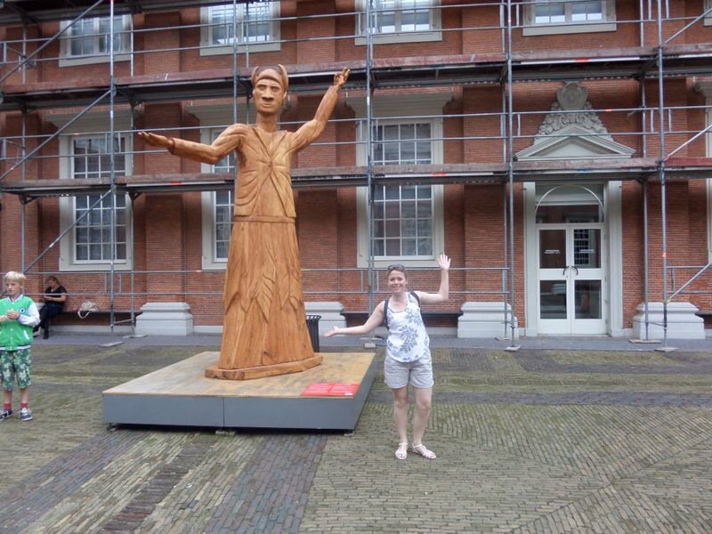 Statue in Begijnhof
