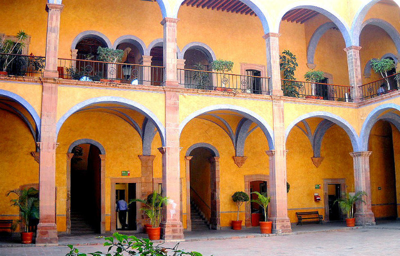 It's more commonly known as the Conin Palace in honor of Queretaro’s founder. 