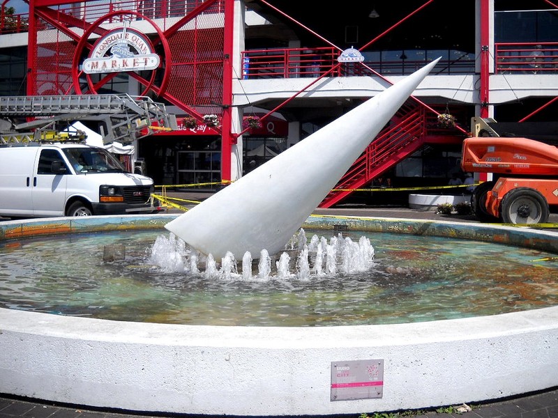 Wharf fountain