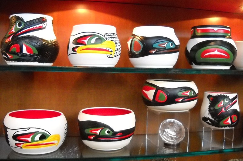 Colorful pottery & ceramics