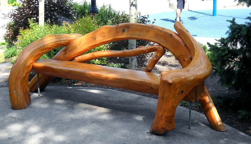 'Natural' bench