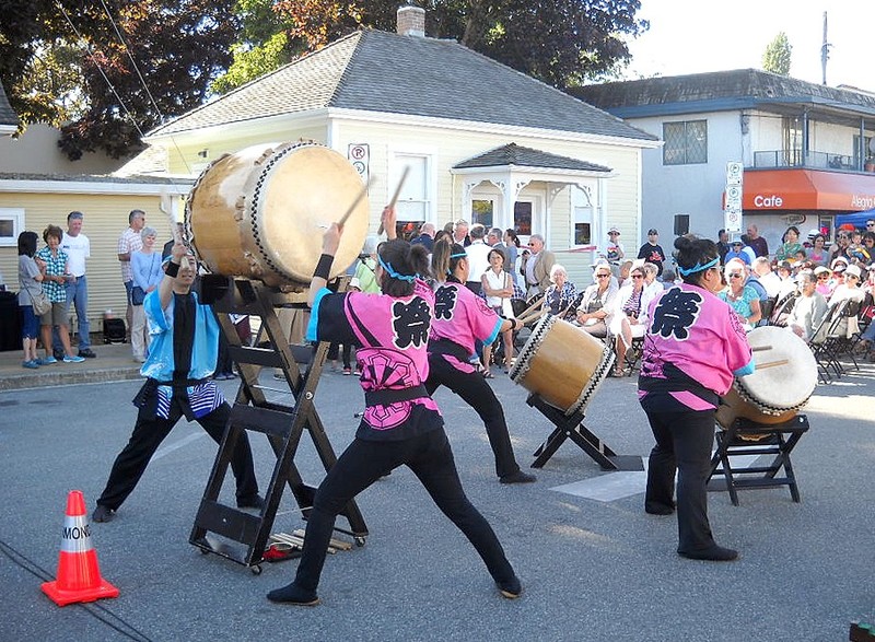 Block party, with traditional Japanese drummers, 
