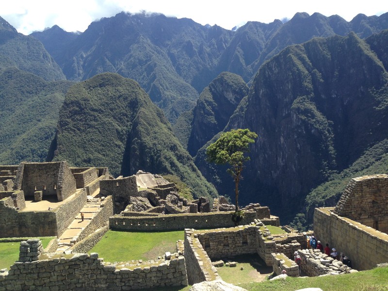 Widok z tarasow Machu Picchu