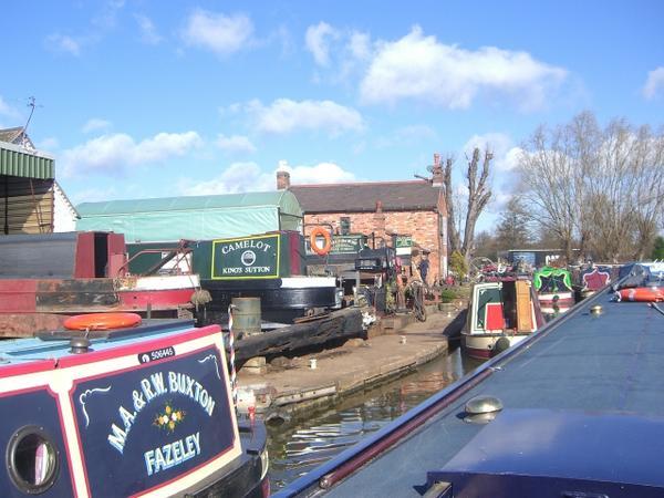 The canal boat yard 