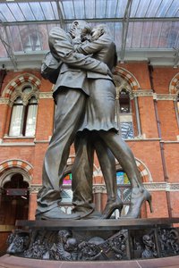 The Lovers, St Pancras Int'l Station