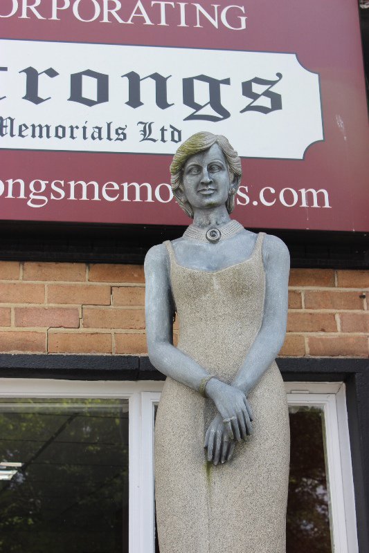 The contentious Lady Di statue
