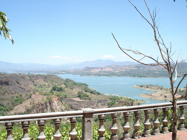 Suchitoto's lake