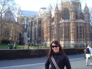 Carlie in front of, ummm, Westminster Abbey?