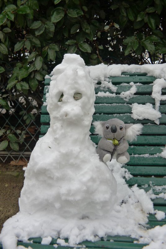 With friends like this! A very grotesque snow man.