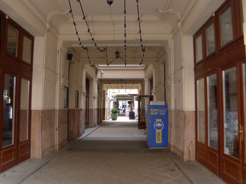Main Corridor, Gozsdu Court 