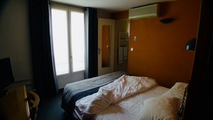 Room 1, Paris