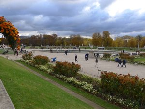 A Small Crowd For Luxembourg Gardens