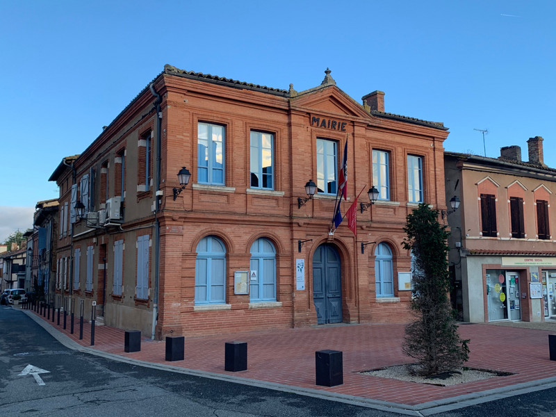 Levignac Town Hall.