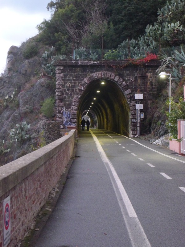 Old Railway Tunnel Walk