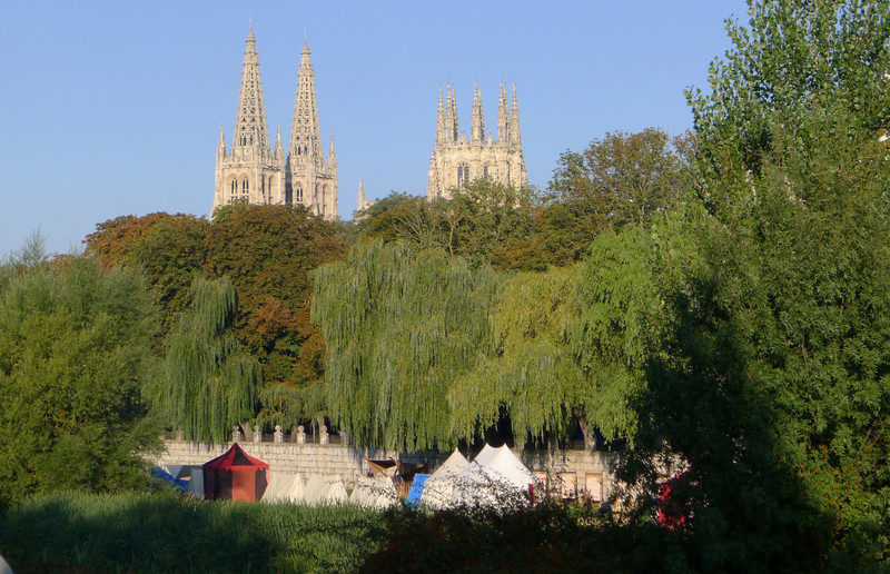 Burgos Cathedral and a medieval tent city.