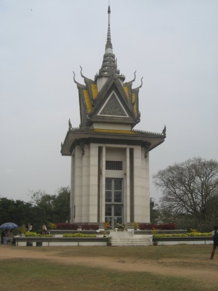 Choeung Ek monument
