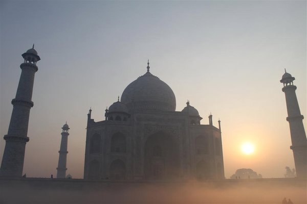 Sunrise at the Taj