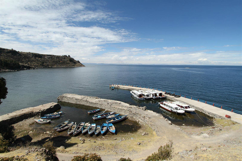 Amantani island port