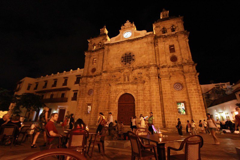 Iglesia de San Pedro Claver by night