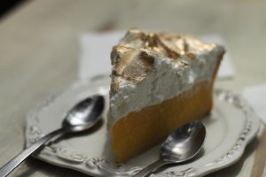 Passionfruit meringue pie