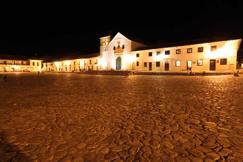 Plaza Meyor by night